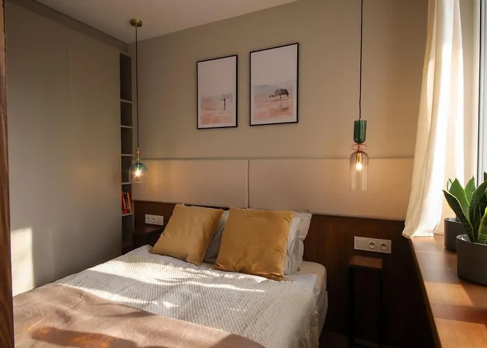 Przytulne Mieszkanie Z Widokiem Na Park Praski * Varşova